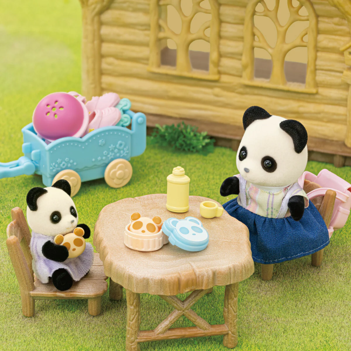 Calico Critters Cycle &amp; Skate Set Panda Girl - Image 4