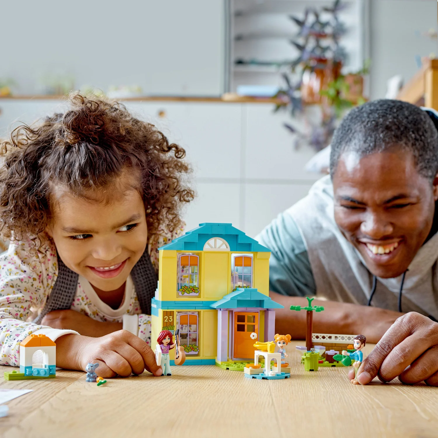 LEGO® Friends: Paisley's House 41724 - Image 8