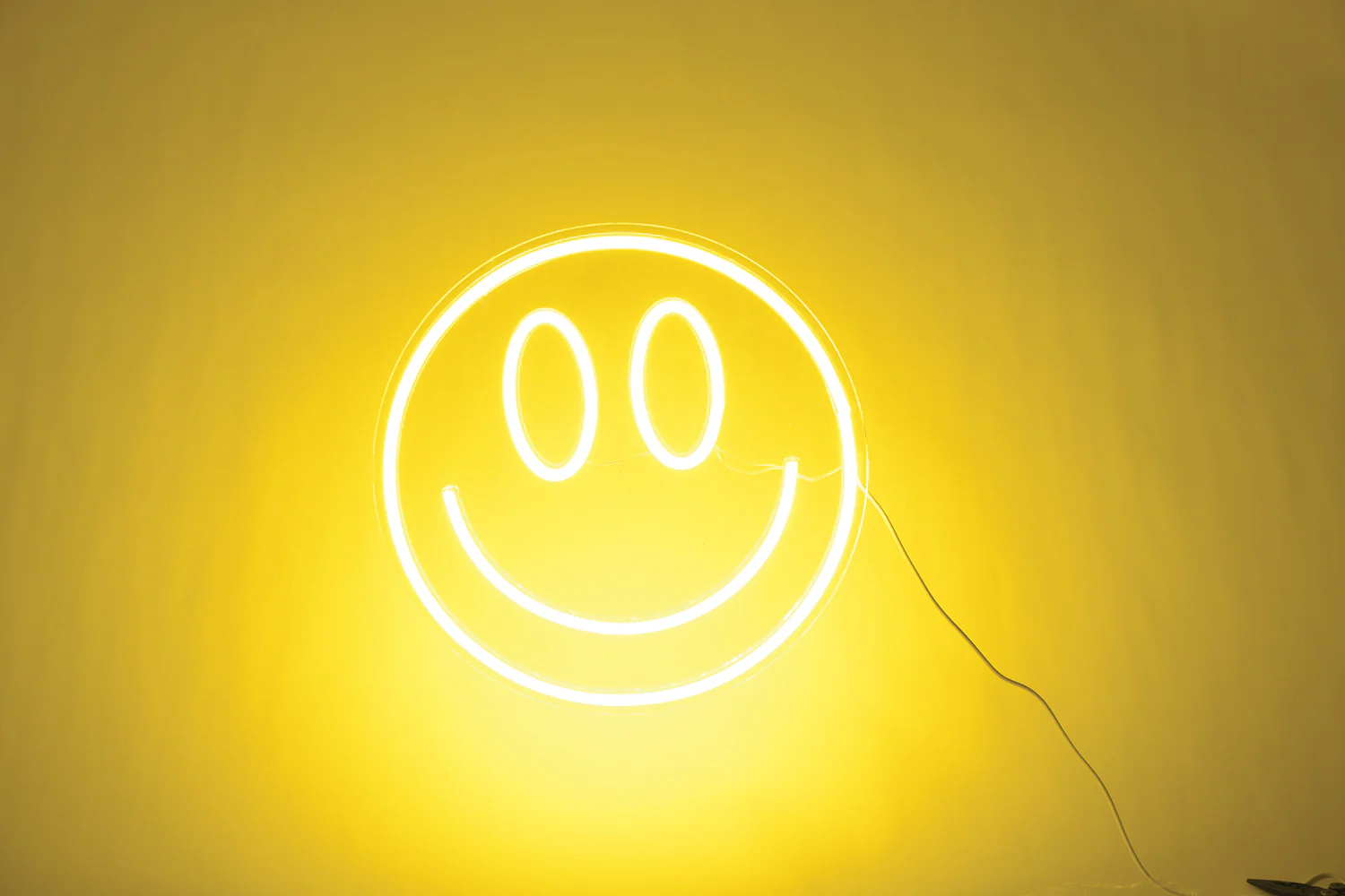 Happy Days Smiley Face Neon Light - Image 2