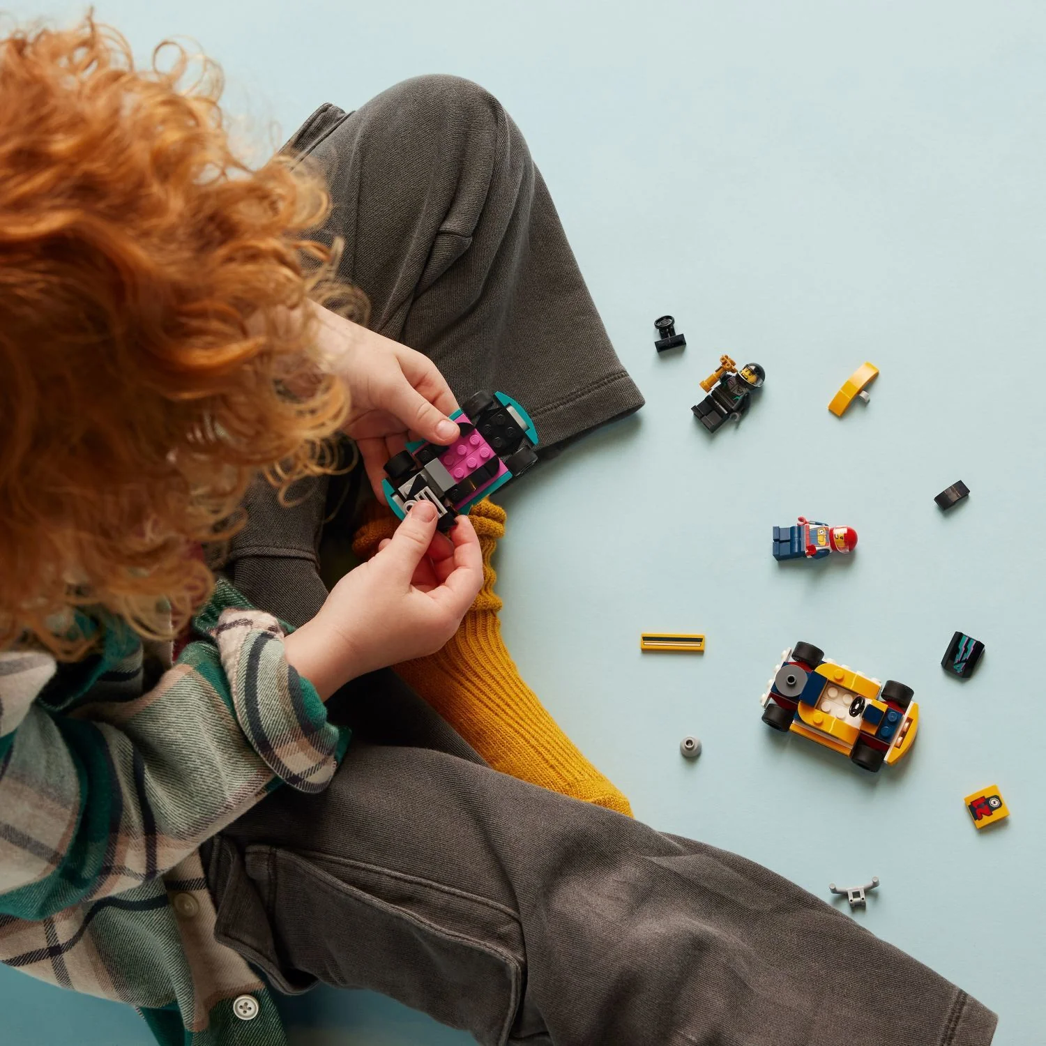 LEGO® City Great Vehicles: Go-Karts and Race Drivers 60400 - Image 3