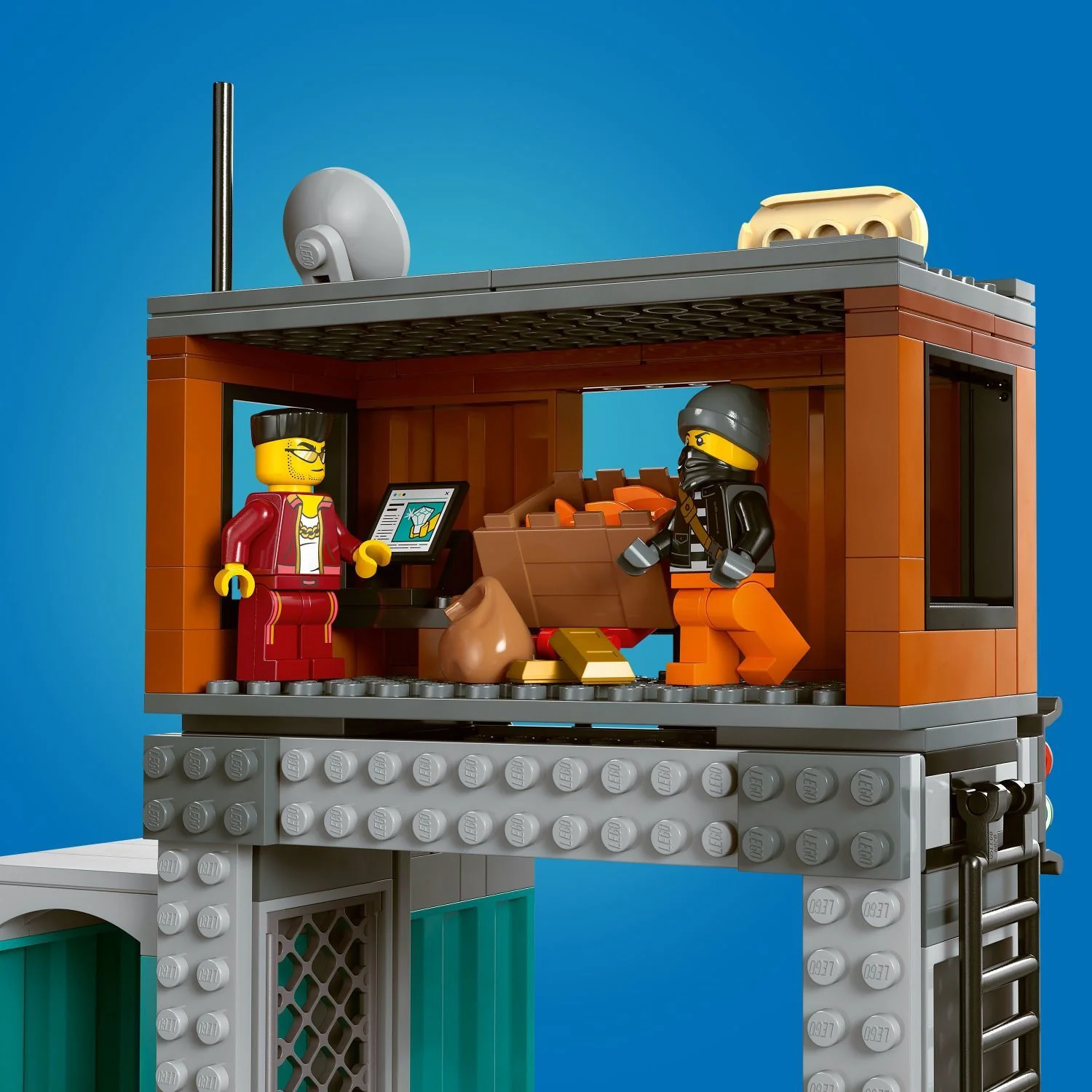 LEGO® City Police: Police Speedboat and Crooks' Hideout 60417 - Image 5