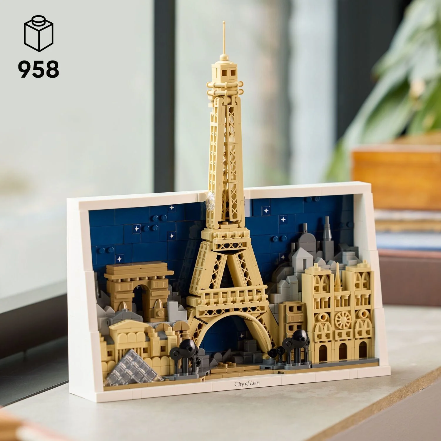 LEGO Architecture: Paris – City of Love - Image 3