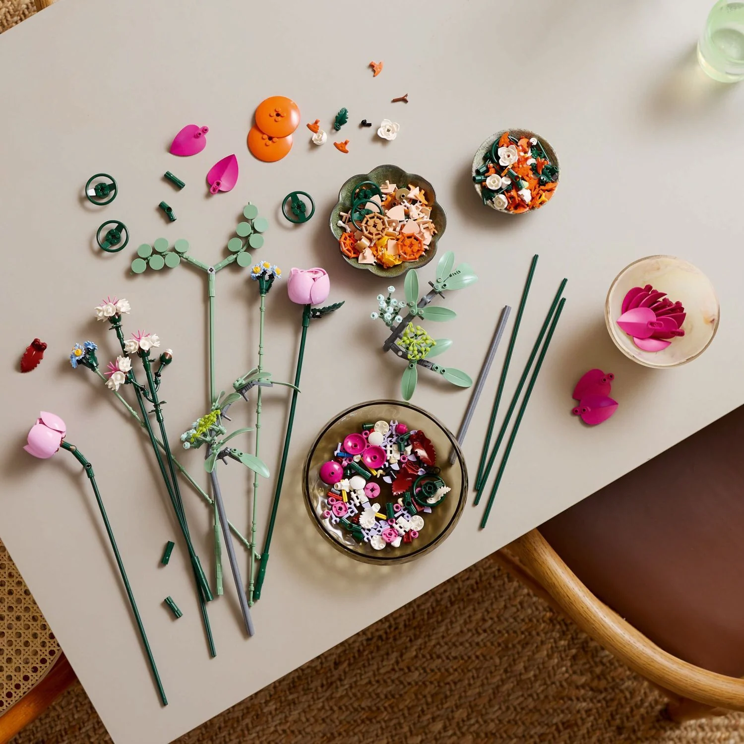 LEGO® Botanicals: Pretty Pink Flower Bouquet 10342 - Image 4