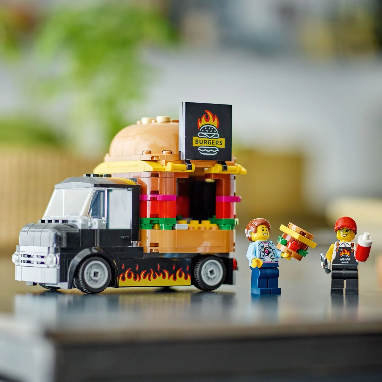 LEGO® City Great Vehicles: Burger Truck 60404 - Image 3