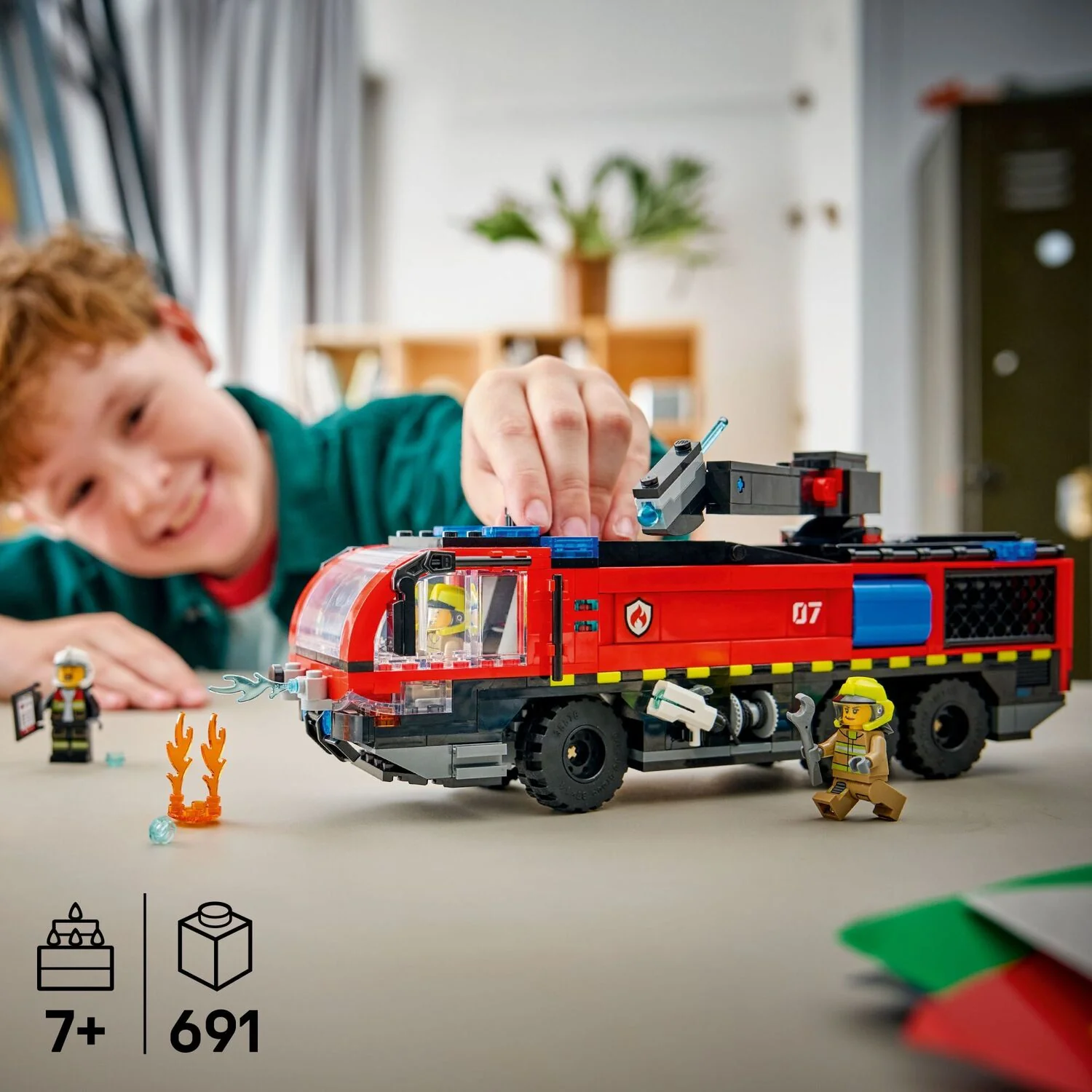 LEGO City Fire: Airport Fire Truck - Image 3