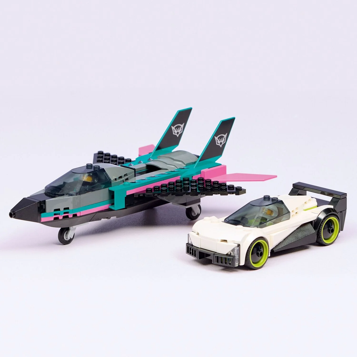 LEGO City Great Vehicles: Jet vs. Car - Image 10