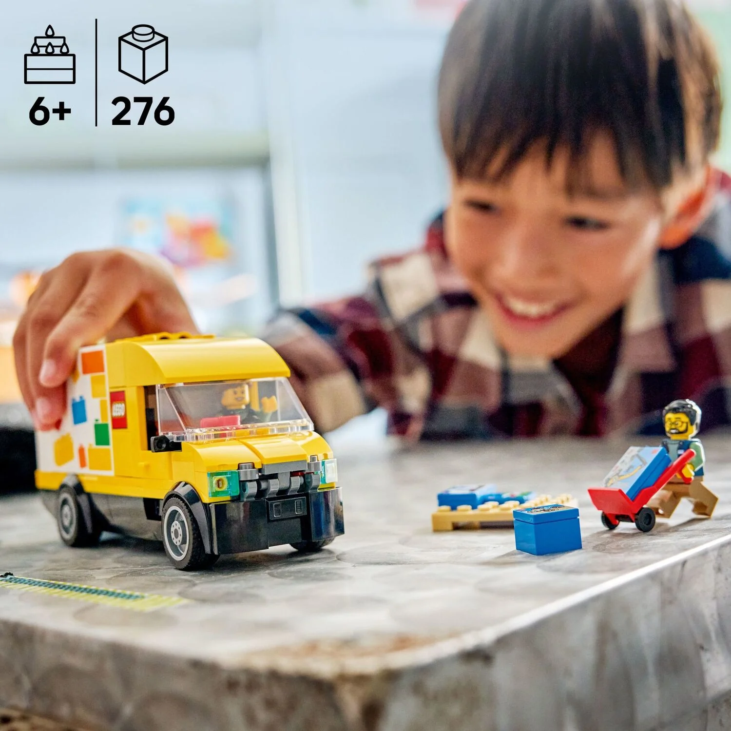 LEGO City Great Vehicles: The LEGO® Van - Image 3