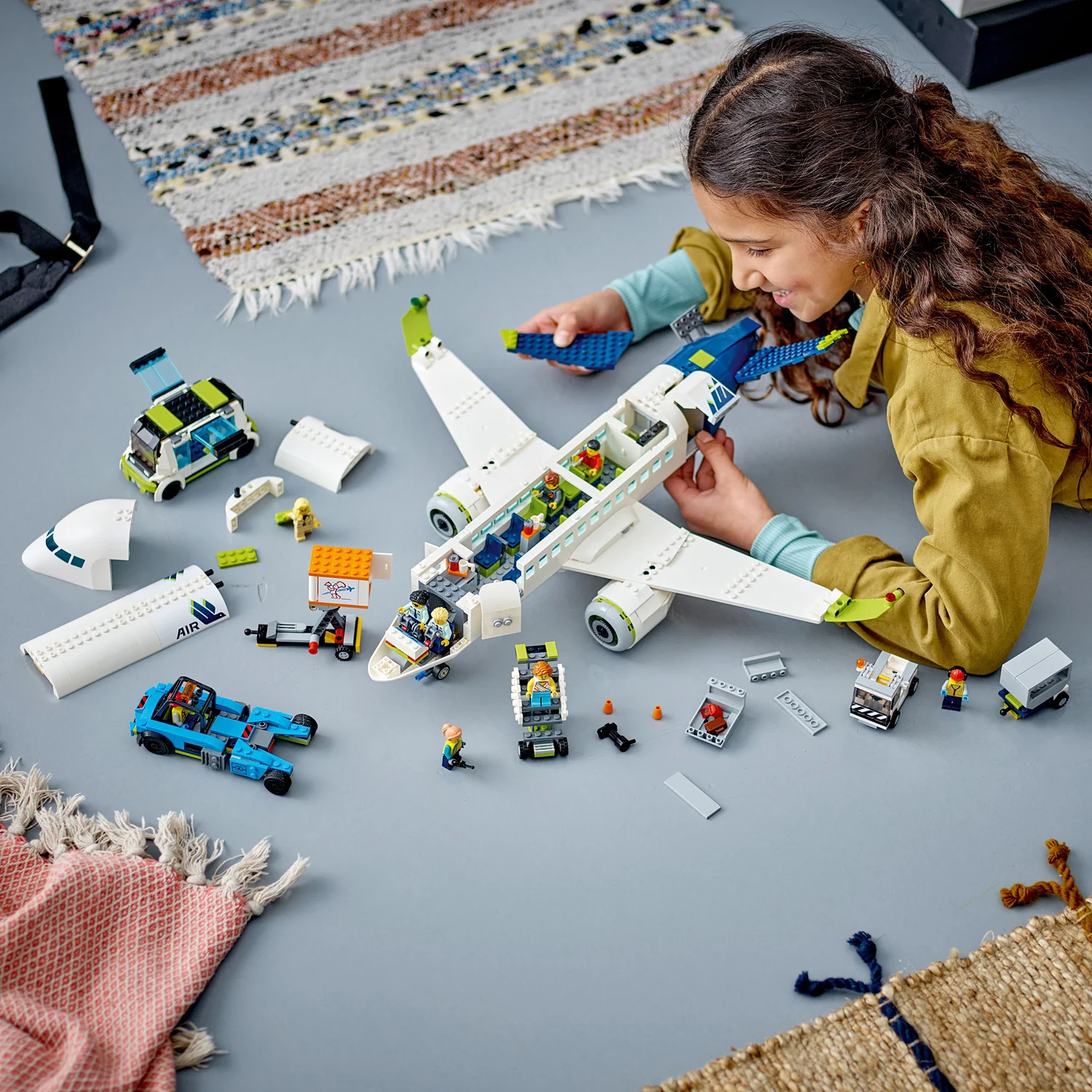 LEGO® CITY Passenger Airplane 60367 - Image 2