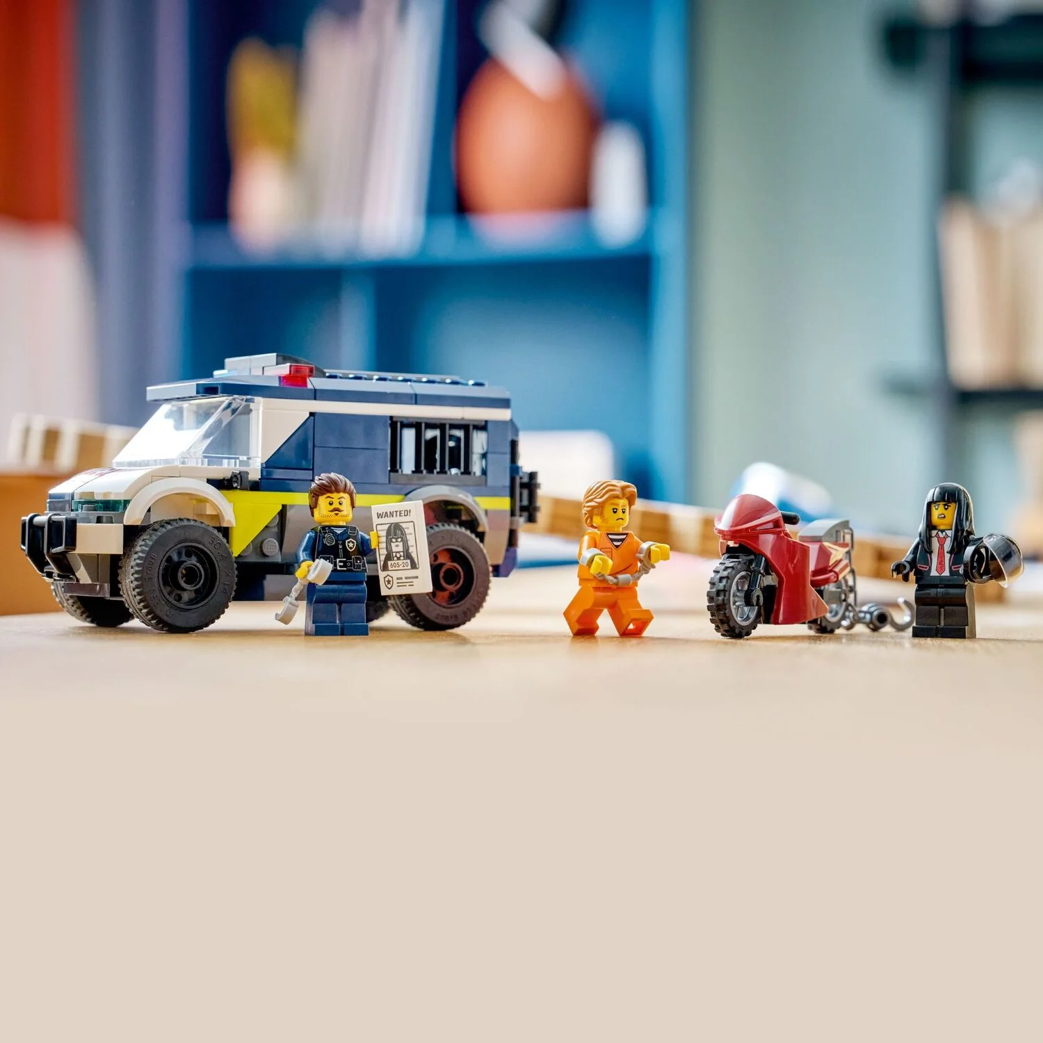 LEGO City Police: Police Prisoner Transport Van - Image 9