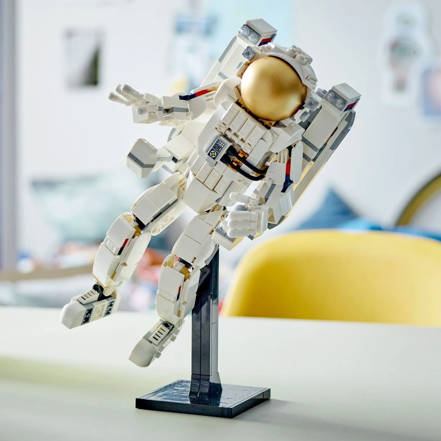 LEGO® Creator: Space Astronaut 31152 - Image 3