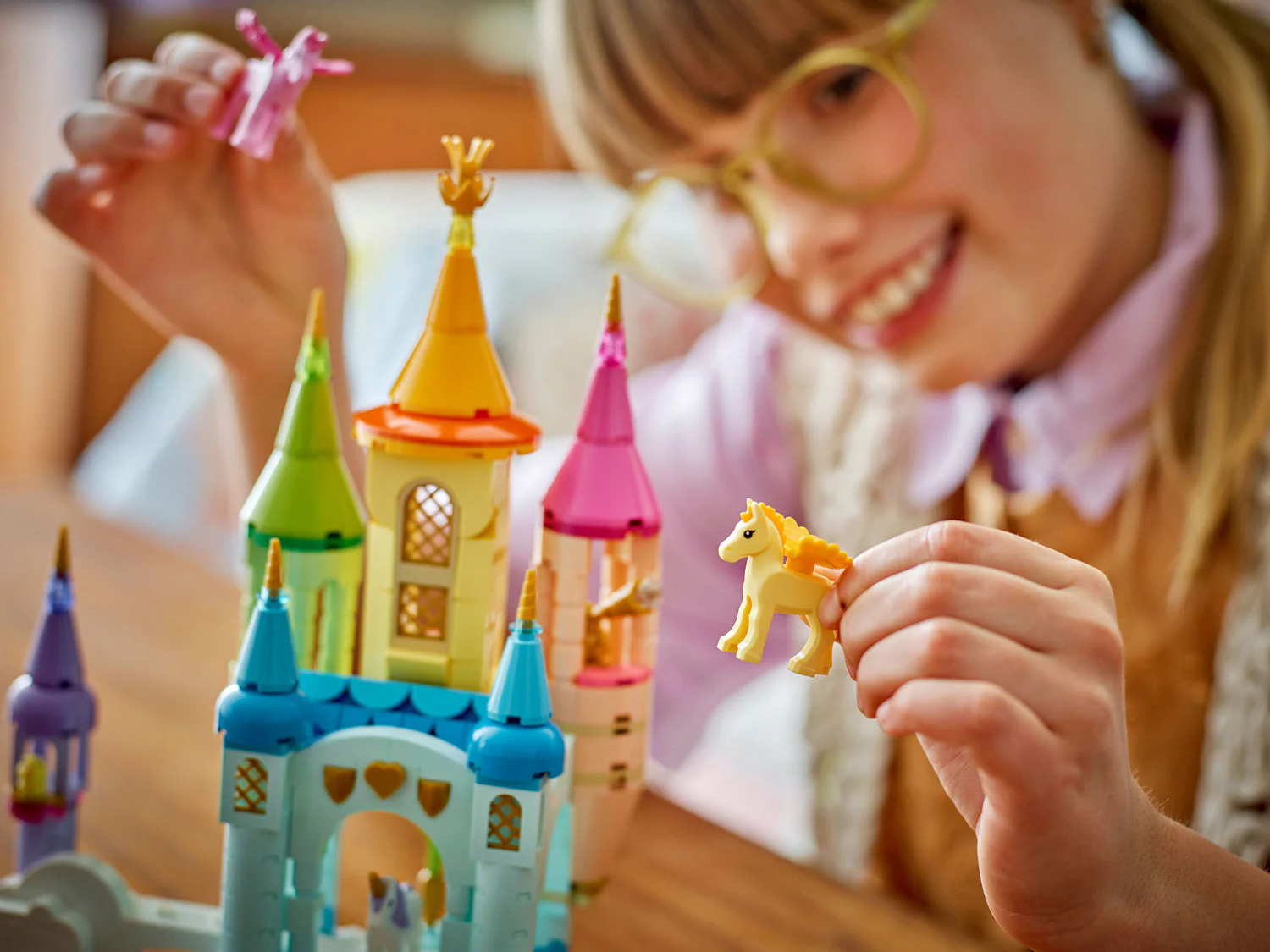 LEGO CREATOR Unicorn Castle - Image 2