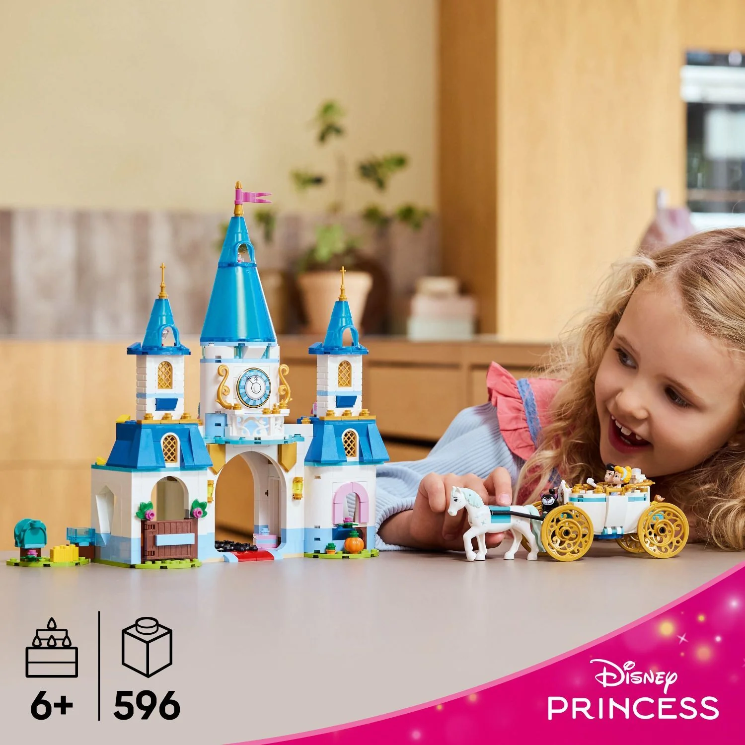 LEGO® Disney Princess: Cinderella's Castle & Horse Carriage 43275 - Image 3