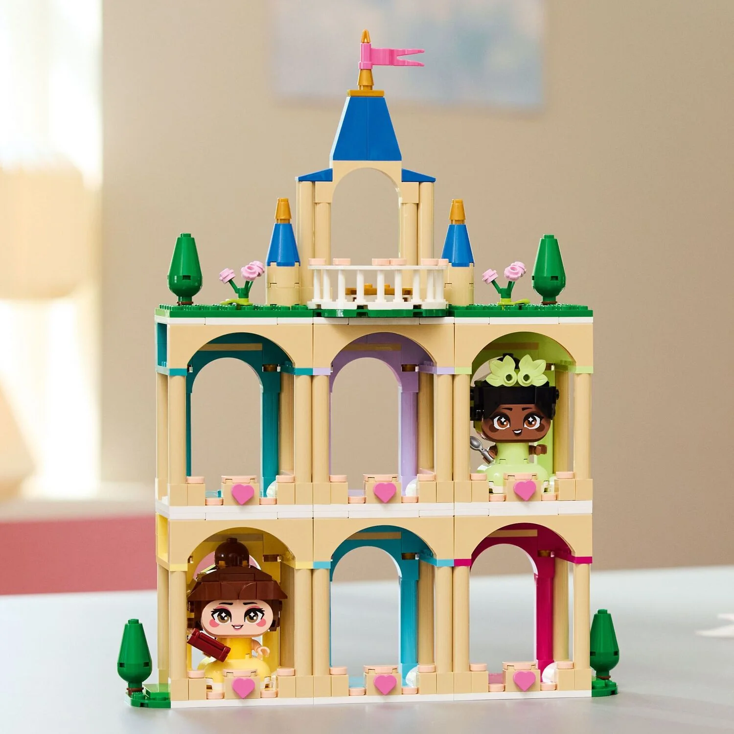LEGO Disney Princess: Mini Belle & Tiana with Castle - Image 10