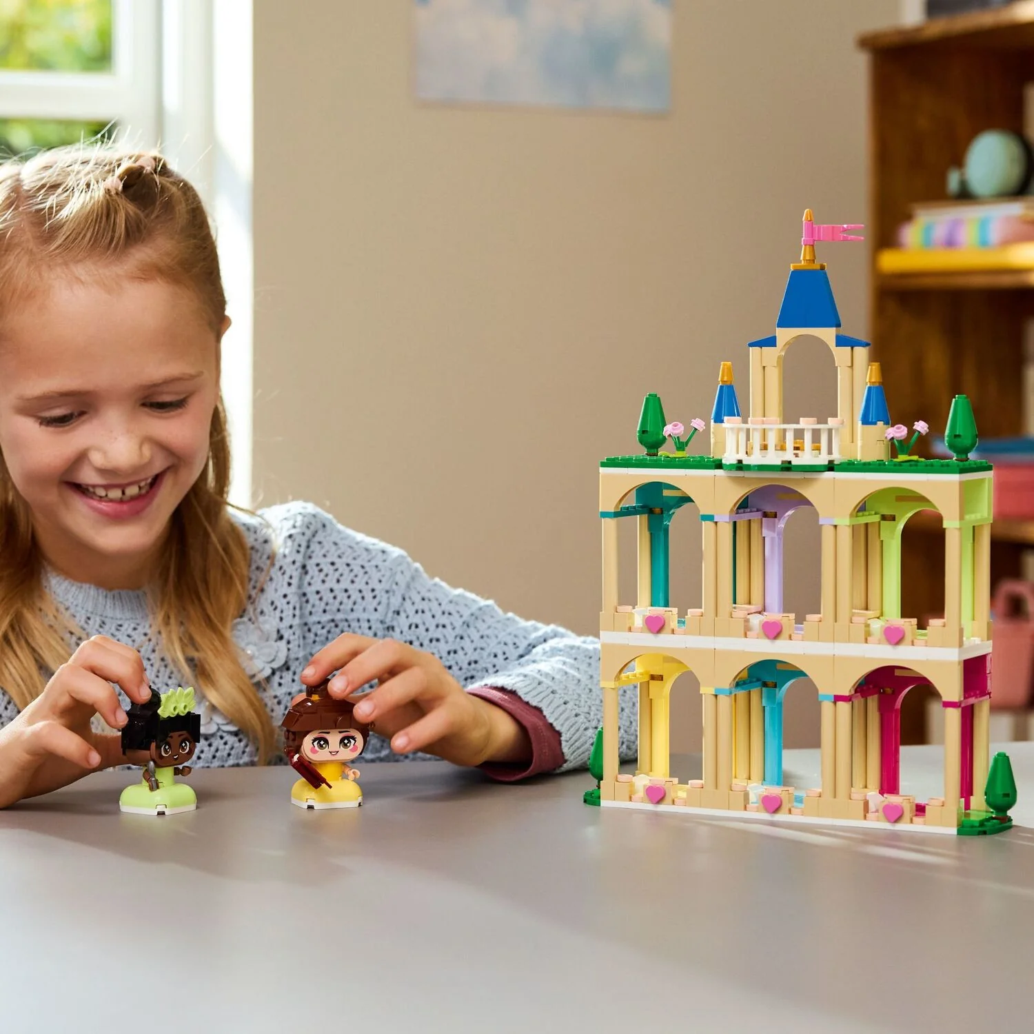 LEGO Disney Princess: Mini Belle & Tiana with Castle - Image 9