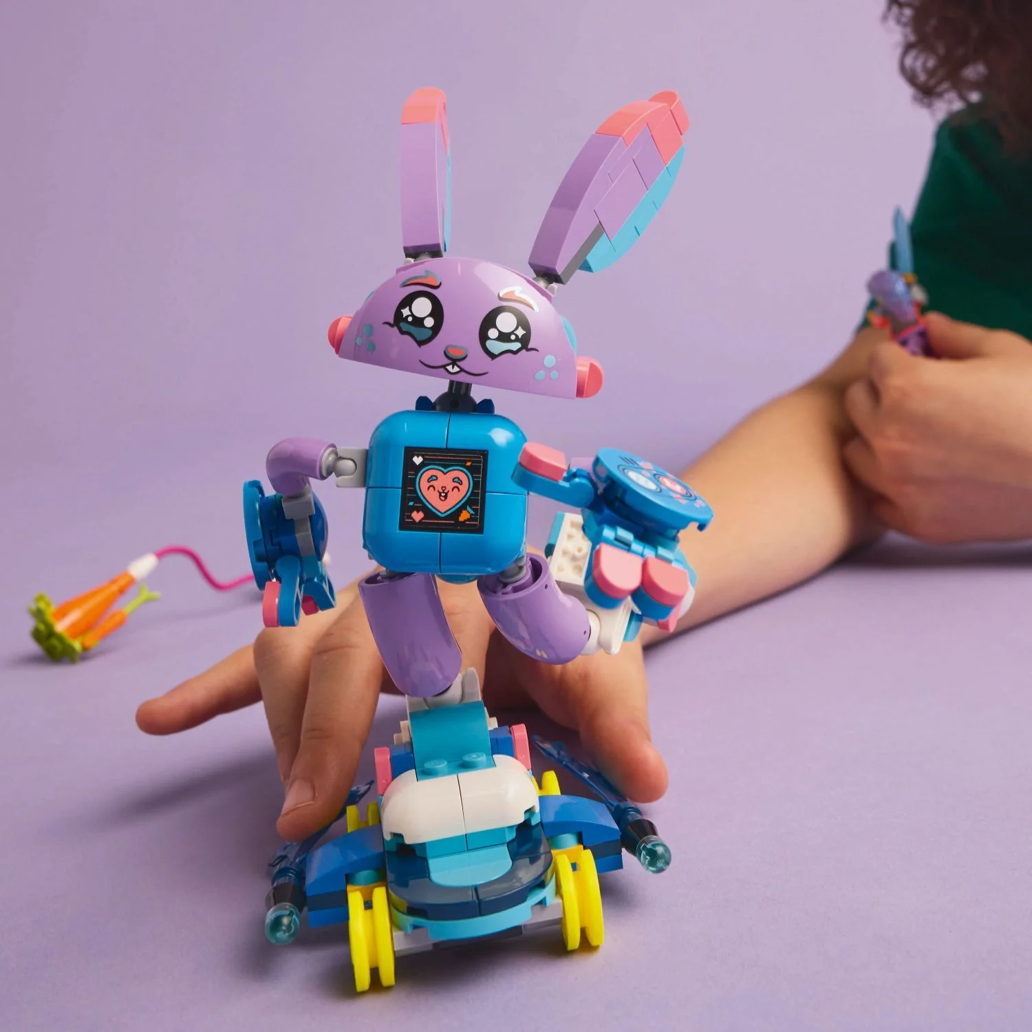 LEGO® DREAMZzz: Izzie and Bunchurro the Gaming Bunny 71490 - Image 5