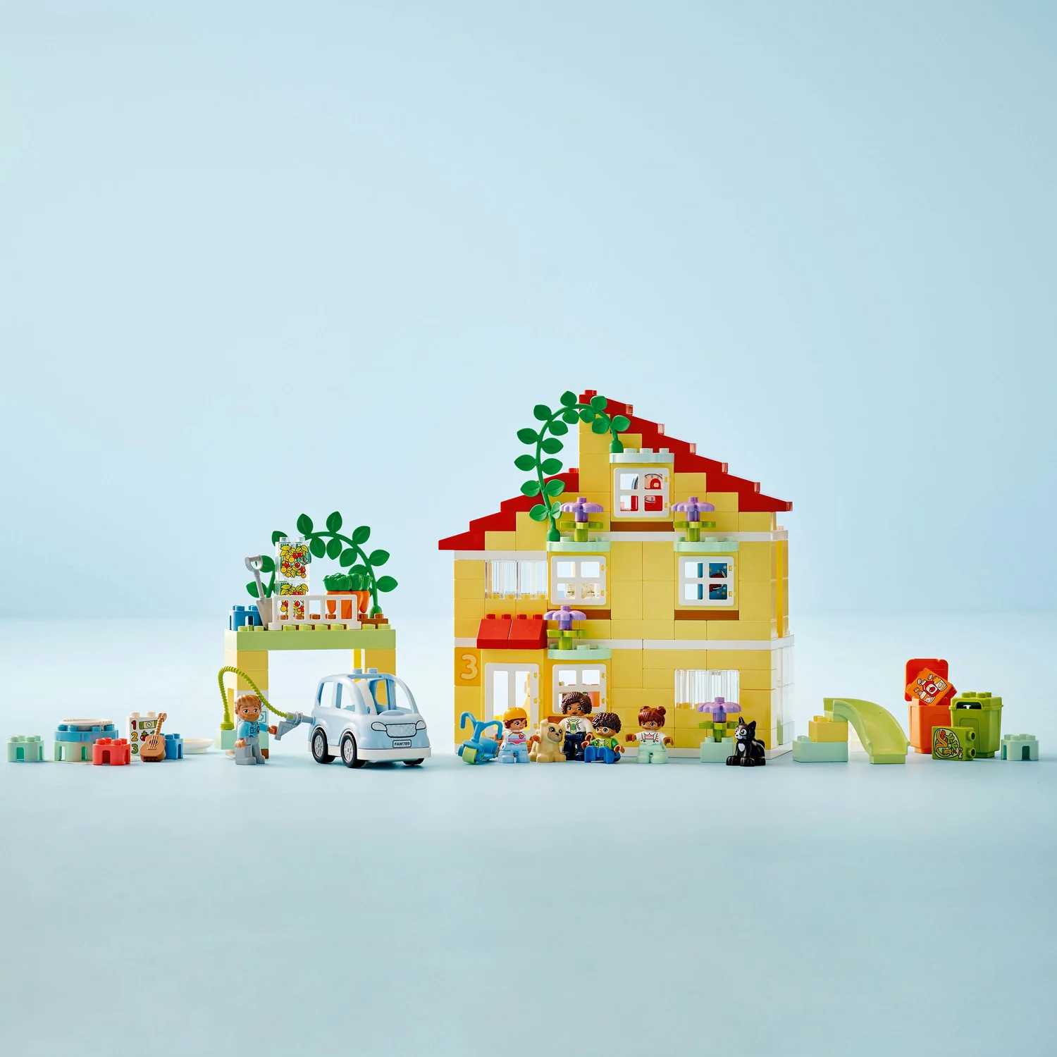 LEGO® DUPLO® 3 in 1 Family House 10994 - Image 12