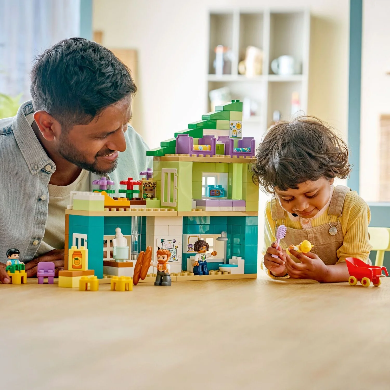LEGO DUPLO Town: 3 in 1 Modern Family House with Figures - Image 9