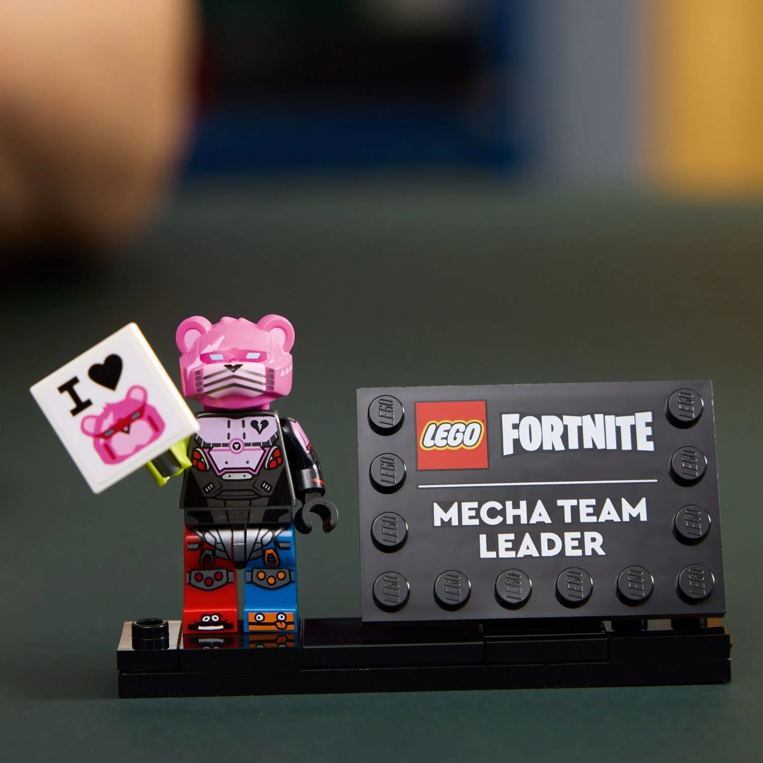 LEGO Fortnite: Mecha Team Leader - Image 3