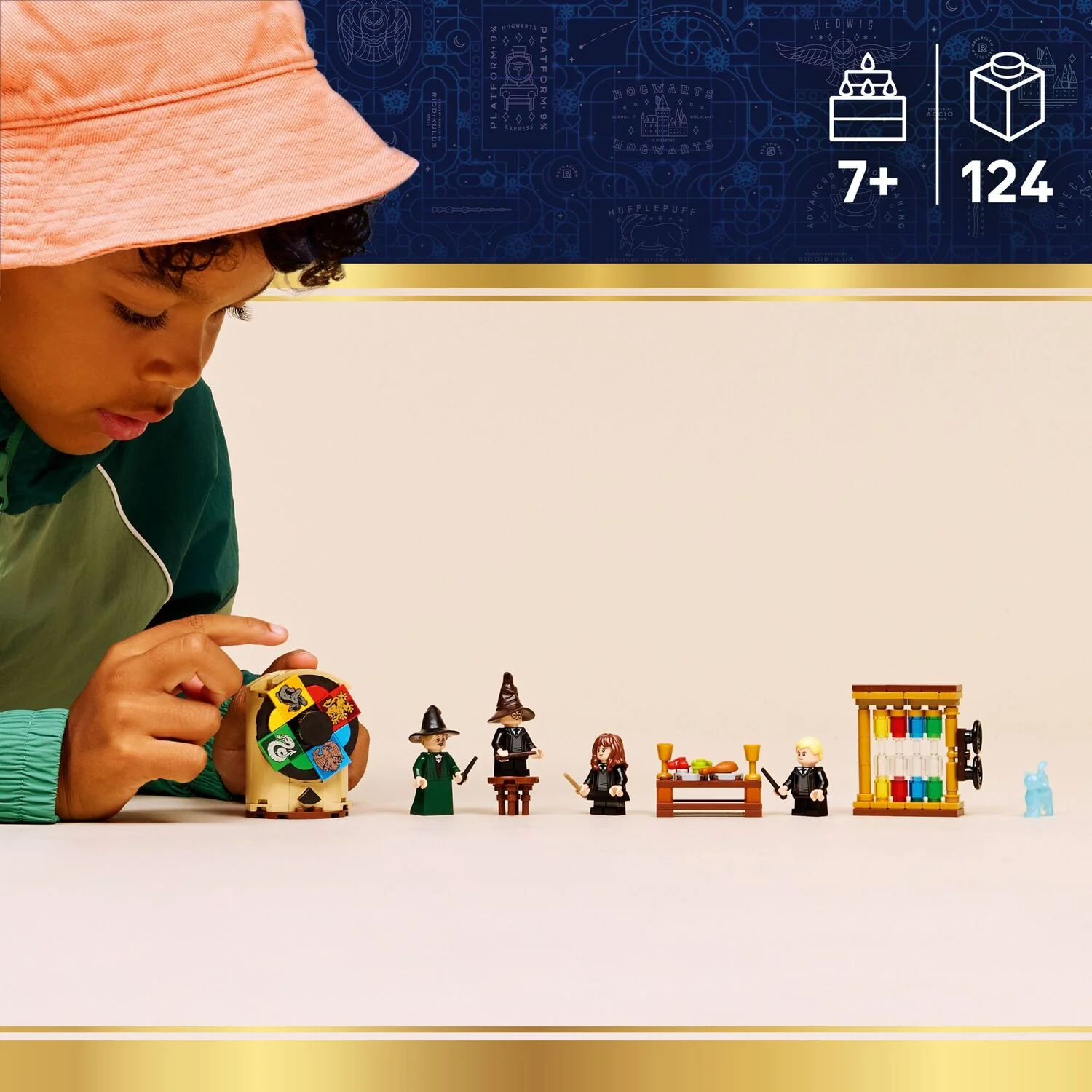 LEGO Harry Potter: Hogwarts™ Castle: Sorting Hat™ Ceremony - Image 3