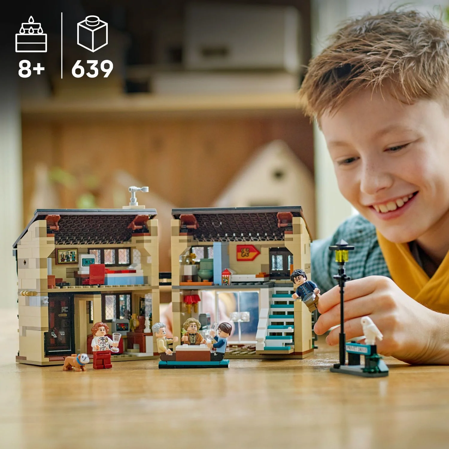 LEGO Harry Potter: Privet Drive: Aunt Marge's Visit - Image 3