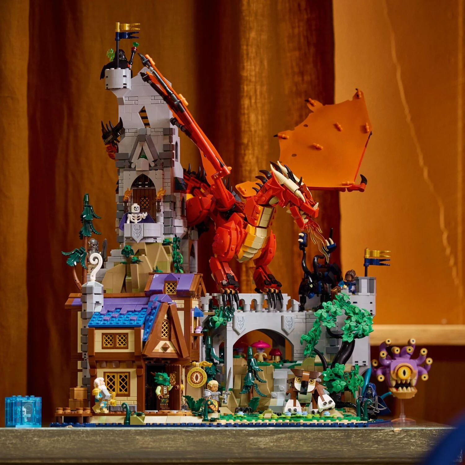 LEGO® Ideas: Dungeons & Dragons: Red Dragon's Tale 21348 - Image 3