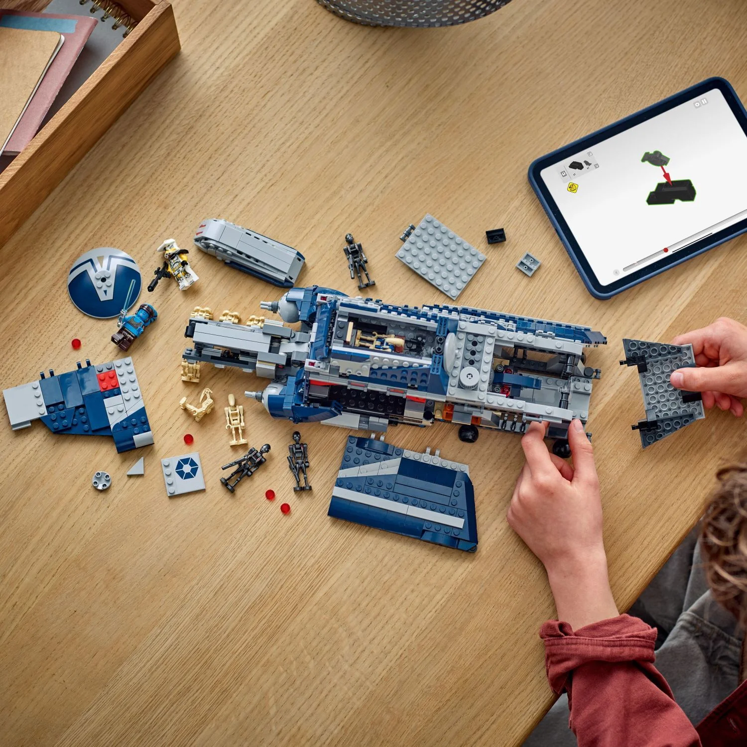 LEGO Star Wars: Battle of Felucia Separatist MTT™ - Image 3