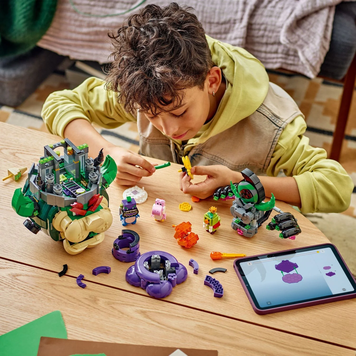 LEGO Super Mario: Prince Florian & Castle Bowser - Image 2