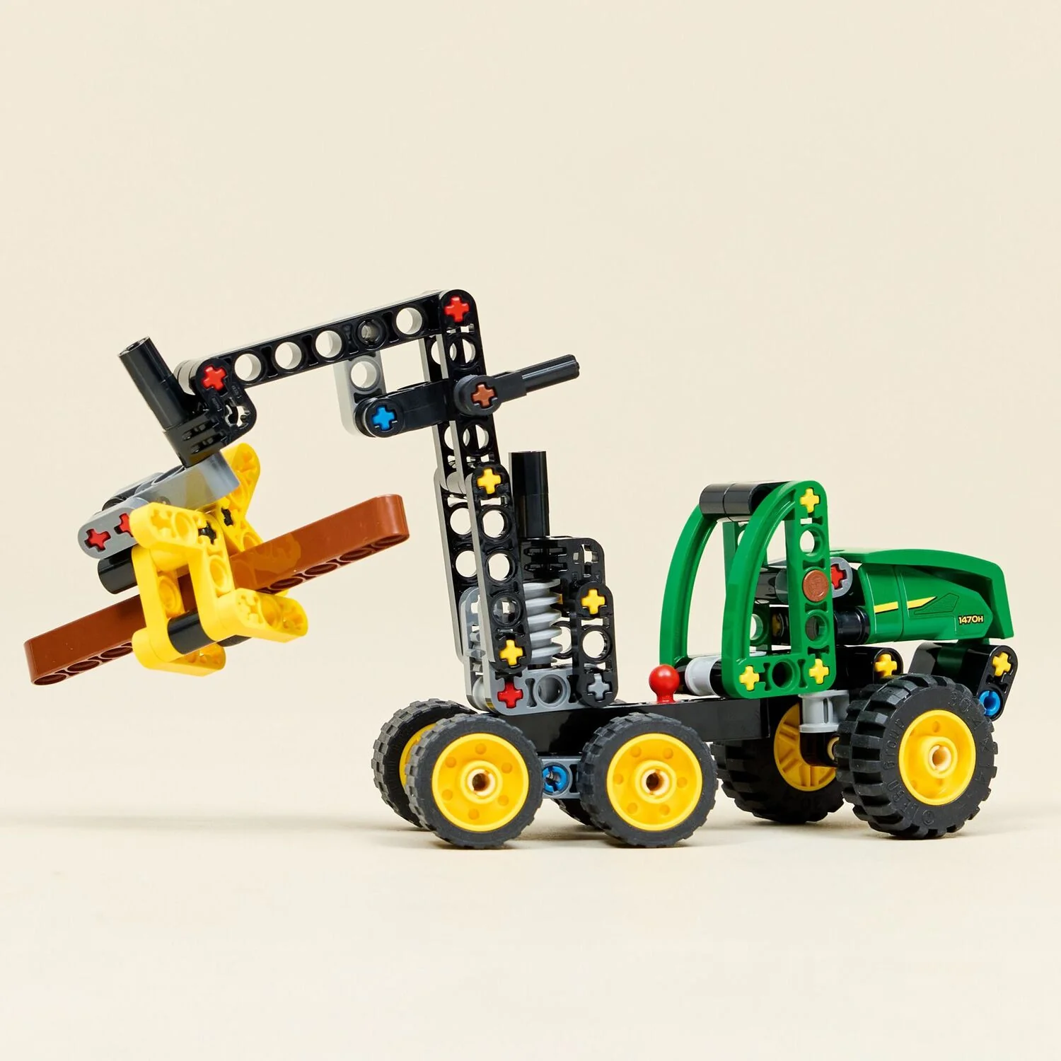 LEGO Technic: John Deere 1470H Wheeled Harvester - Image 5