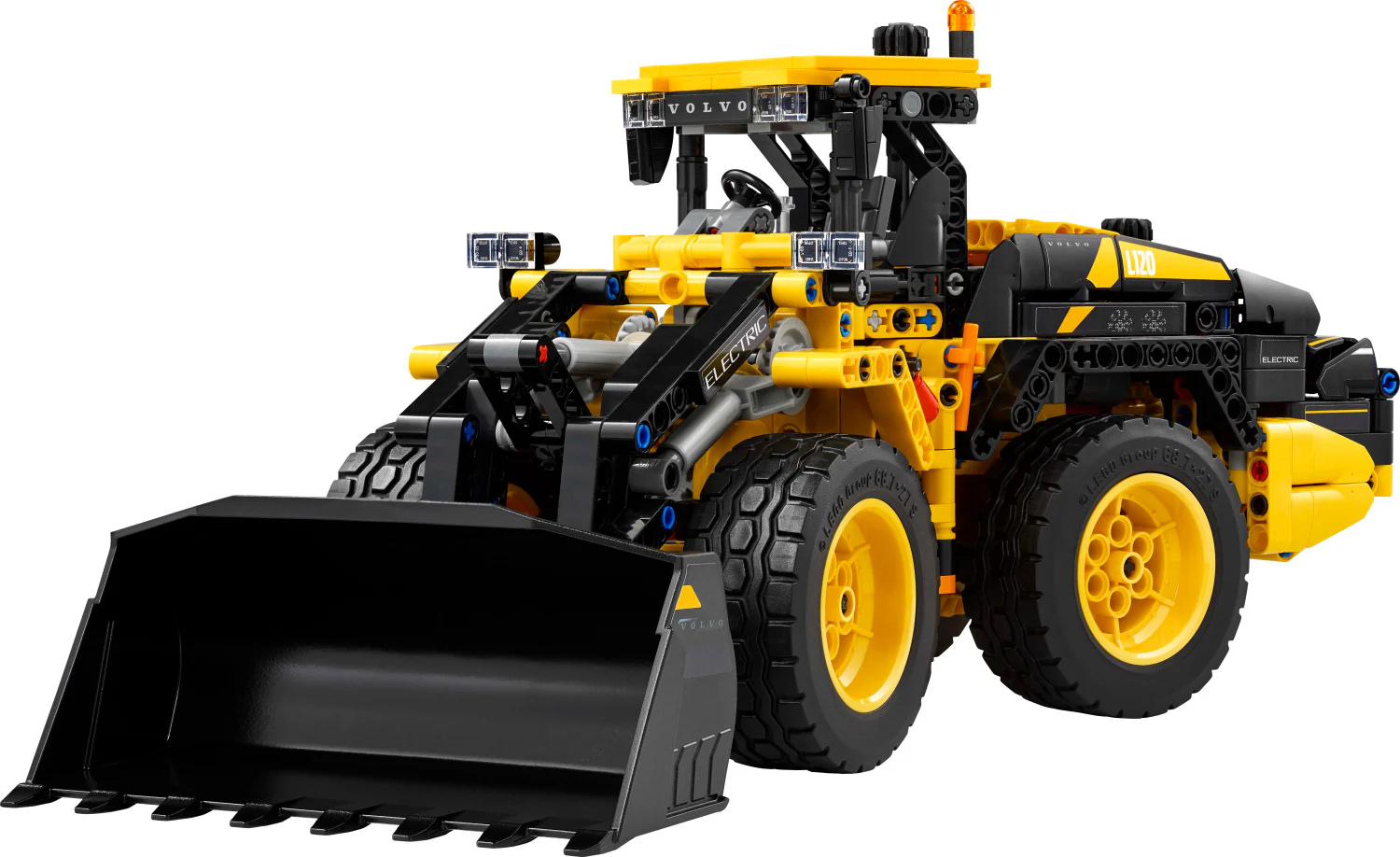 LEGO Technic: Volvo L120 Electric Wheel Loader - Image 2